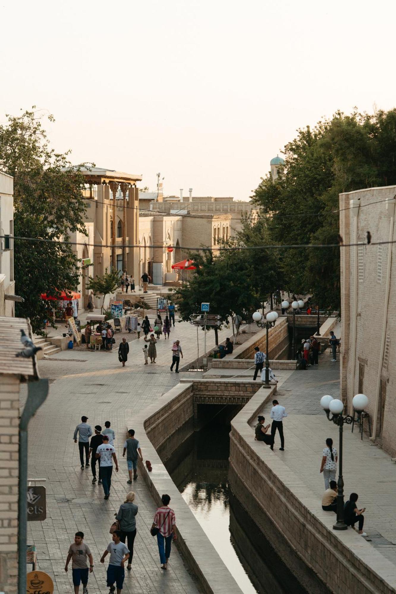 Hotel Shohrud Buchara Exteriör bild